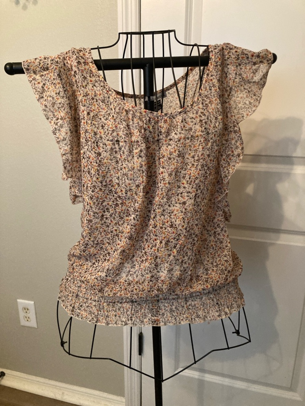 Body Central Floral Ruffle Blouse - Cream and Brown